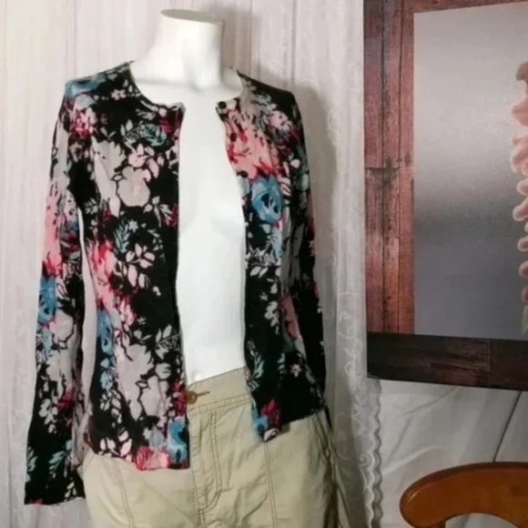 Kate Hill Floral Wool Sweater - Picture 2 of 9
